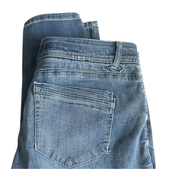 Democracy Skinny Ankle Jeans 16 NWT Blue Slightly Distressed Slimming Fit Comfy - Picture 3 of 9